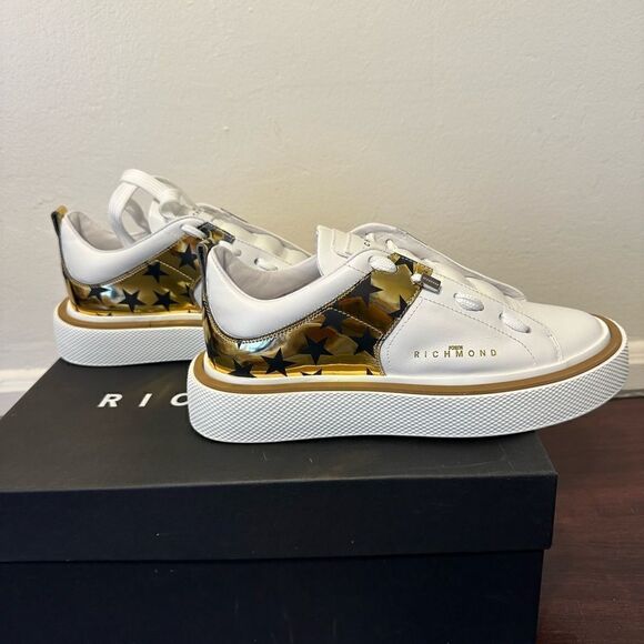 John Richmond  Metallic star leather fashion sneaker in white size EU37; US6,5-7 - Picture 11 of 13